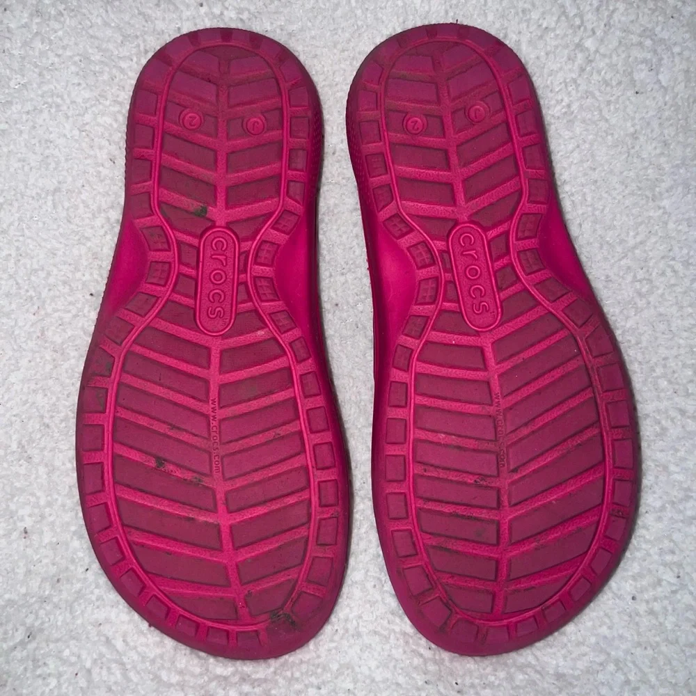 CROCS Kids Iconic Sandal Classic Flip Flop Slides | Size 2 | Pink |